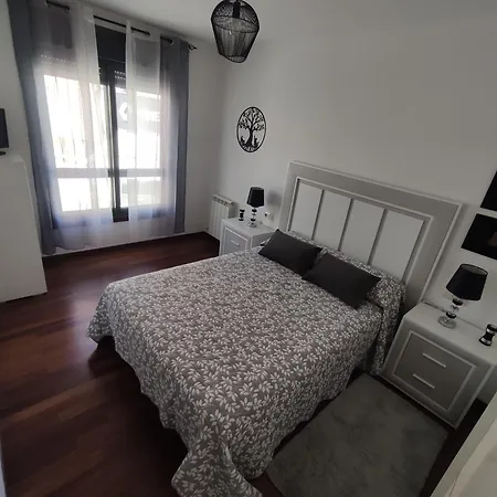 El Pisito Lugueros Apartman Marín