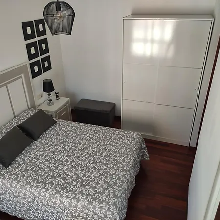 El Pisito Lugueros Apartman Marín