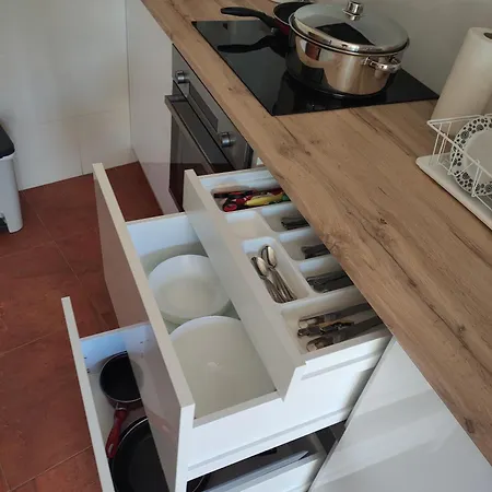 El Pisito Lugueros Apartamento