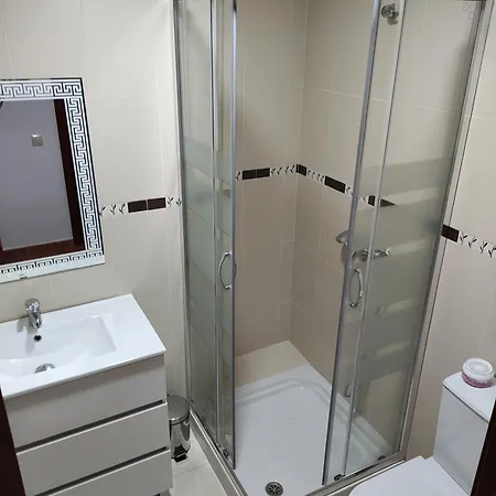 El Pisito Lugueros Apartman