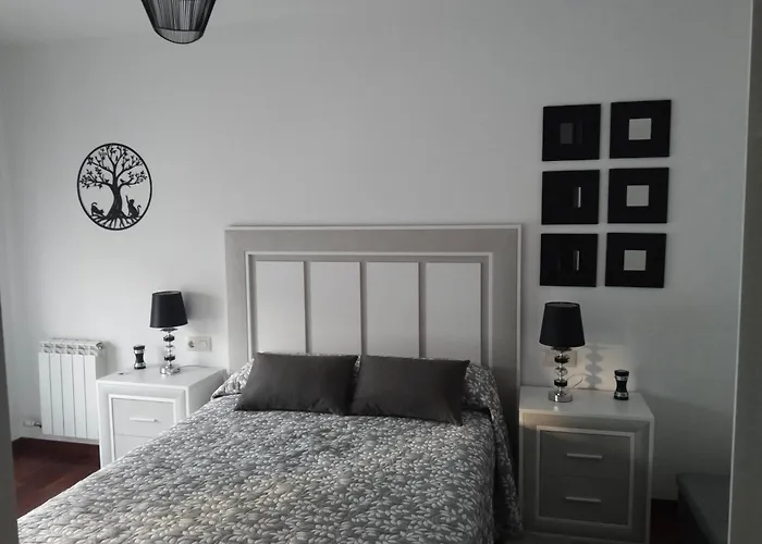 El Pisito Lugueros Апартаменты